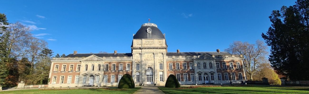 December,2020,-,Hélécineheilissem,,Belgium:,Frontal,View,Of,The,Castle