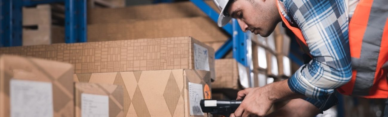 Logistic,Distribution,Center,Or,Inventory,Hub,Warehouse,Concept,,Male,Worker